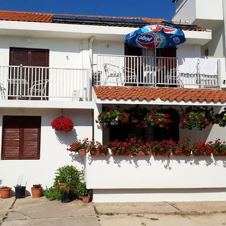 Apartments Magdalena Pag Town Exterior photo